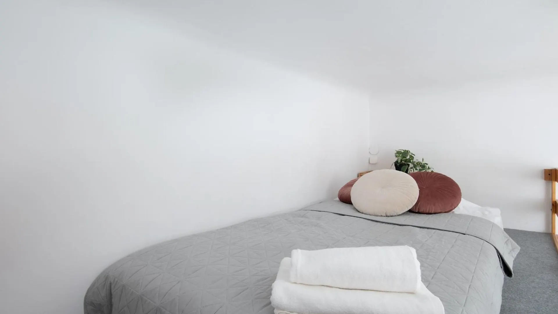 The Central Loft Chmielna Warsaw Apartment